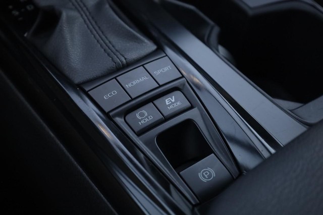 Toyota Camry Vehicle Image 18