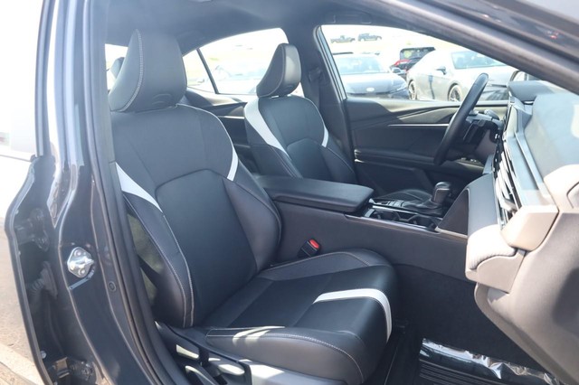 Toyota Camry Vehicle Image 21