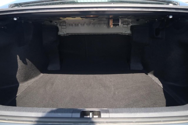 Toyota Camry Vehicle Image 25