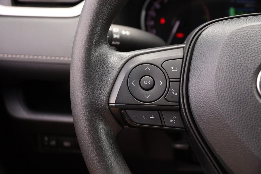 Toyota RAV4 Vehicle Full-screen Gallery Image 11