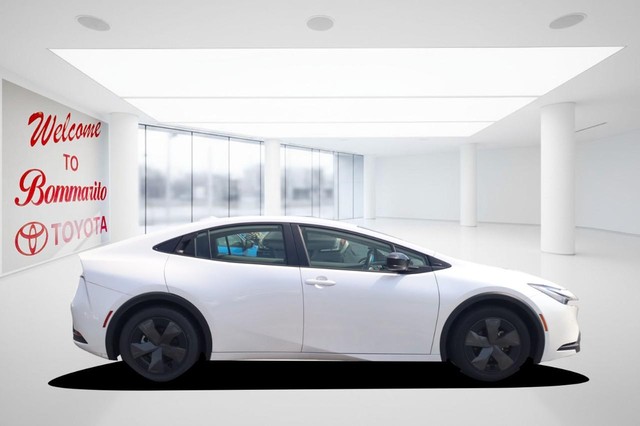 Toyota Prius Vehicle Image 05