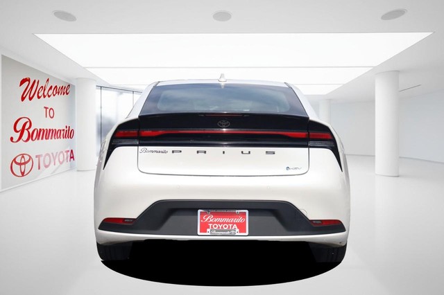 Toyota Prius Vehicle Image 06
