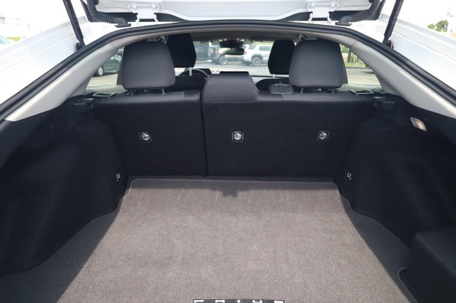 Toyota Prius Vehicle Image 24