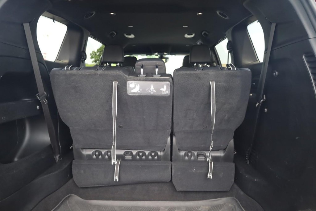Chrysler Pacifica Vehicle Full-screen Gallery Image 26