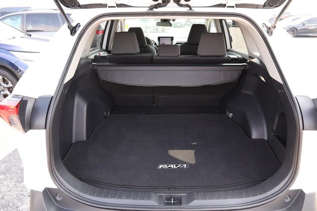 Toyota RAV4 Vehicle Image 07
