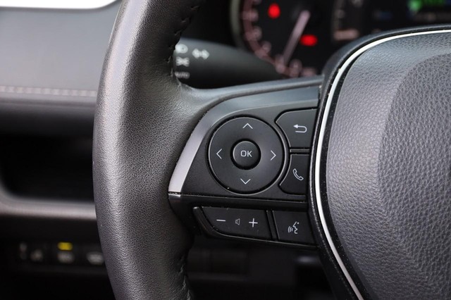 Toyota RAV4 Vehicle Image 12