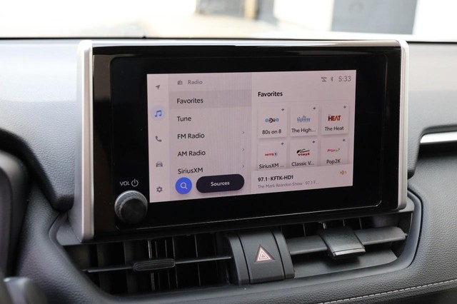 Toyota RAV4 Vehicle Image 17