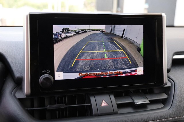 Toyota RAV4 Vehicle Image 18