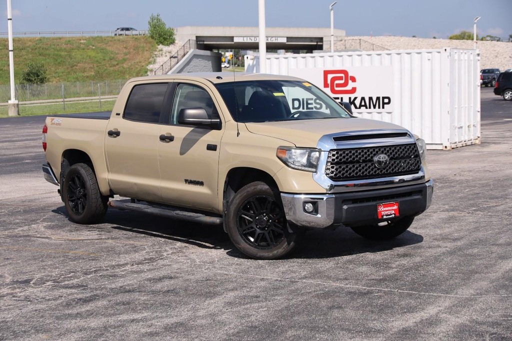 Toyota Tundra 2WD Vehicle Full-screen Gallery Image 2