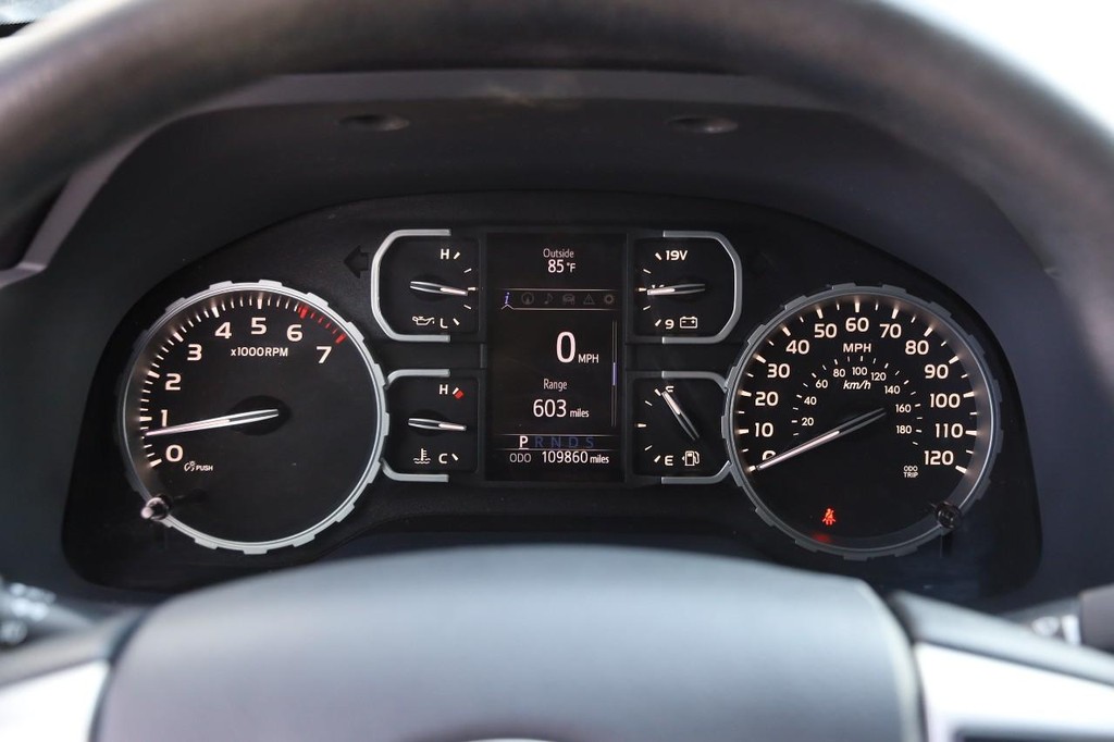 Toyota Tundra 2WD Vehicle Full-screen Gallery Image 13