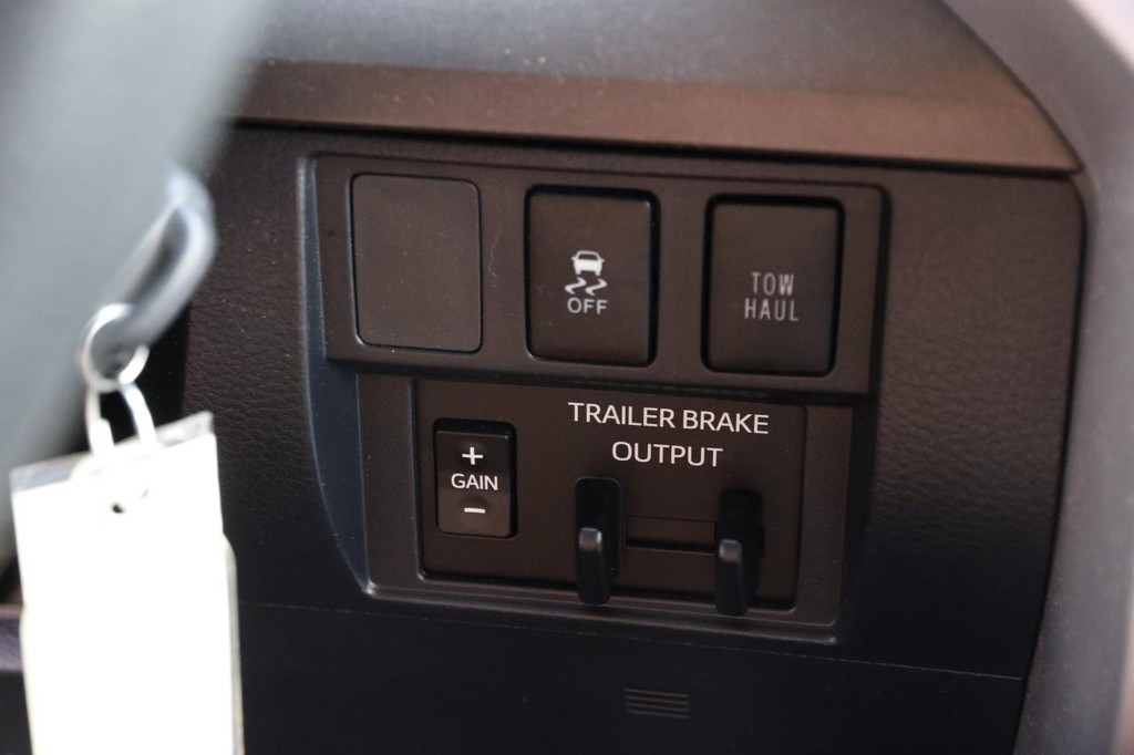Toyota Tundra 2WD Vehicle Full-screen Gallery Image 14