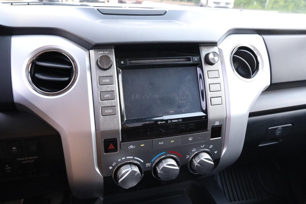 Toyota Tundra 2WD Vehicle Full-screen Gallery Image 15