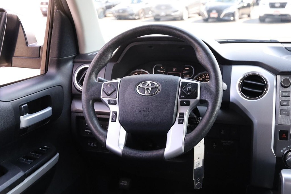 Toyota Tundra 2WD Vehicle Full-screen Gallery Image 23