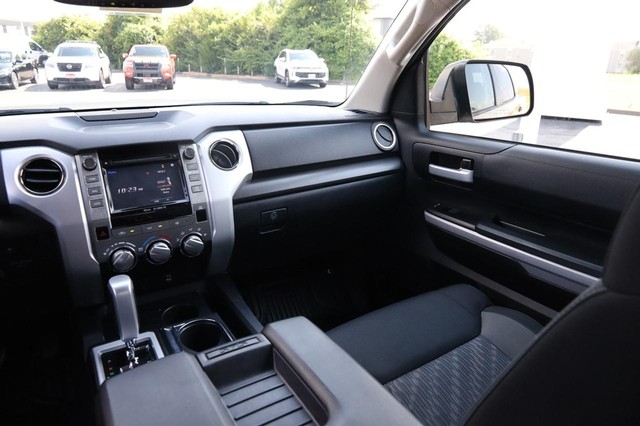 Toyota Tundra 2WD Vehicle Image 25
