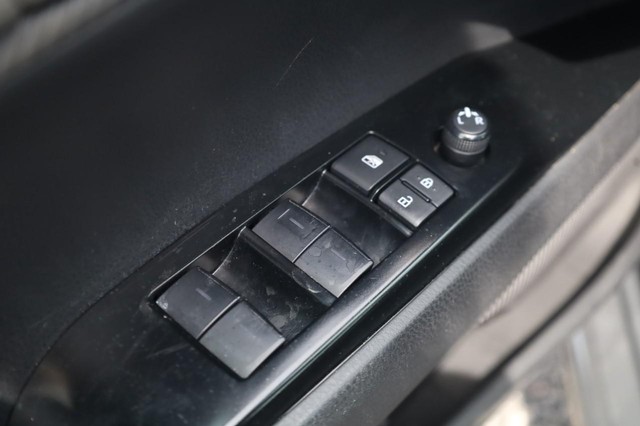 Toyota Camry Vehicle Image 11