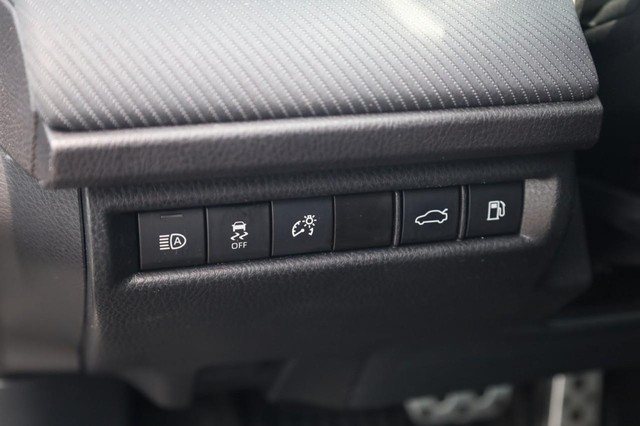 Toyota Camry Vehicle Image 12
