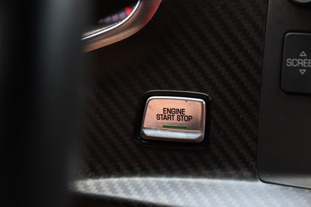 Chevrolet Corvette Vehicle Full-screen Gallery Image 13