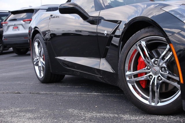 Chevrolet Corvette Vehicle Image 03