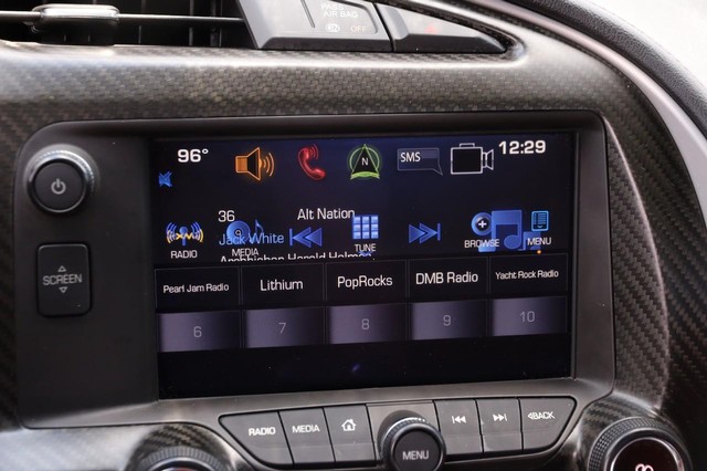 Chevrolet Corvette Vehicle Image 15