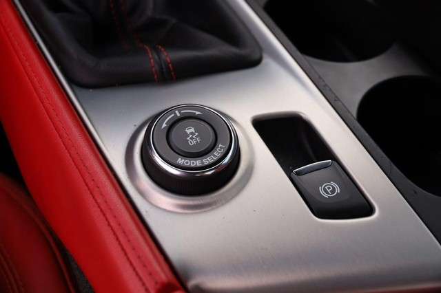 Chevrolet Corvette Vehicle Image 19