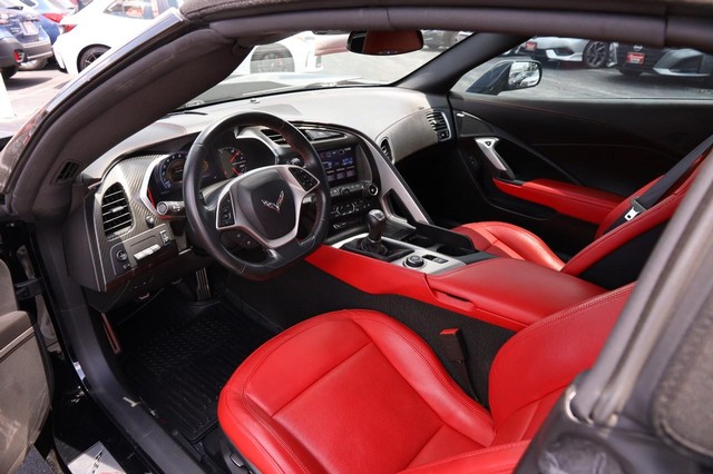 Chevrolet Corvette Vehicle Image 21