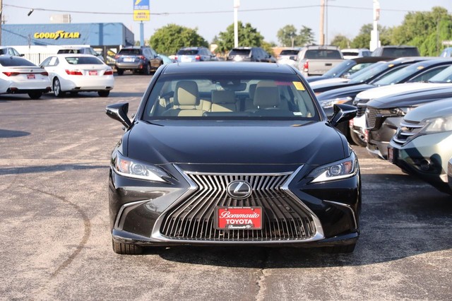 Lexus ES Vehicle Image 04