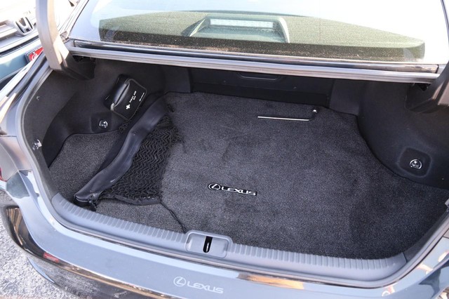 Lexus ES Vehicle Image 07