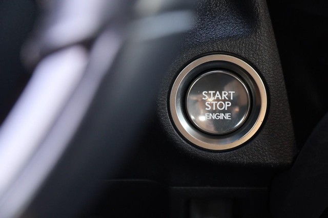 Lexus ES Vehicle Image 15