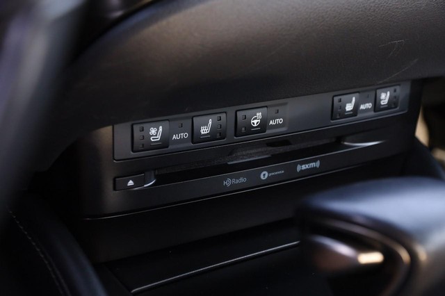 Lexus ES Vehicle Image 20
