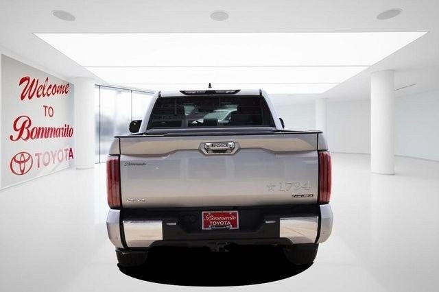 Toyota Tundra 4WD Vehicle Image 06