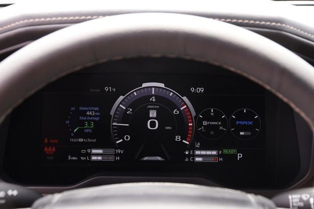 Toyota Tundra 4WD Vehicle Image 15