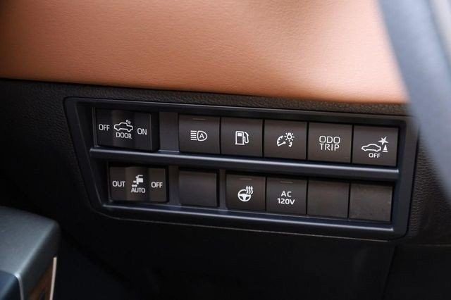 Toyota Tundra 4WD Vehicle Image 22