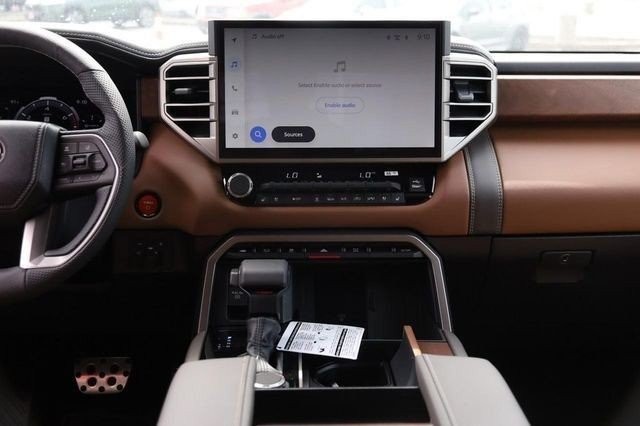 Toyota Tundra 4WD Vehicle Image 26