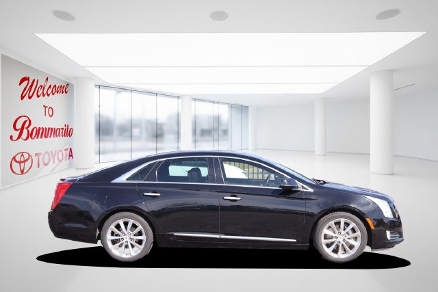 Cadillac XTS Vehicle Full-screen Gallery Image 05