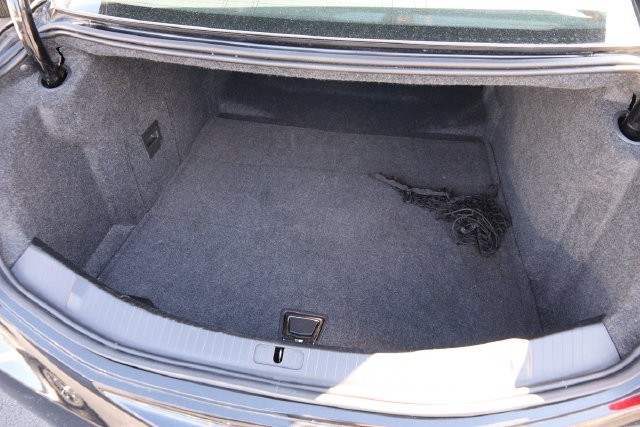 Cadillac XTS Vehicle Full-screen Gallery Image 07