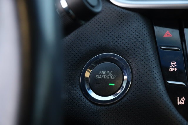 Cadillac XTS Vehicle Full-screen Gallery Image 15