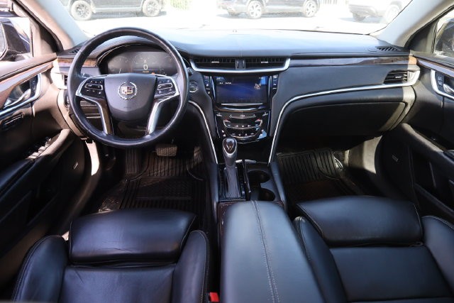 Cadillac XTS Vehicle Full-screen Gallery Image 22