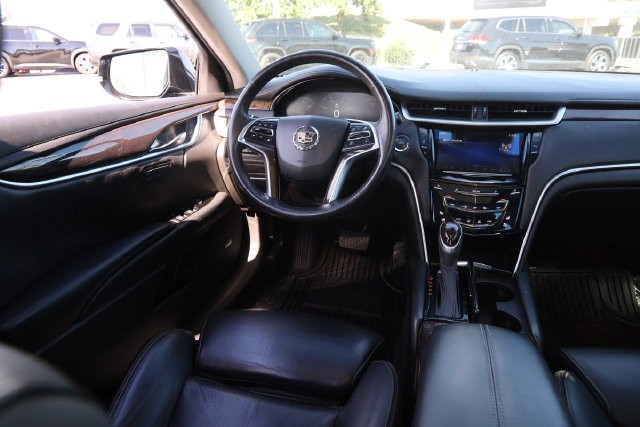 Cadillac XTS Vehicle Full-screen Gallery Image 23