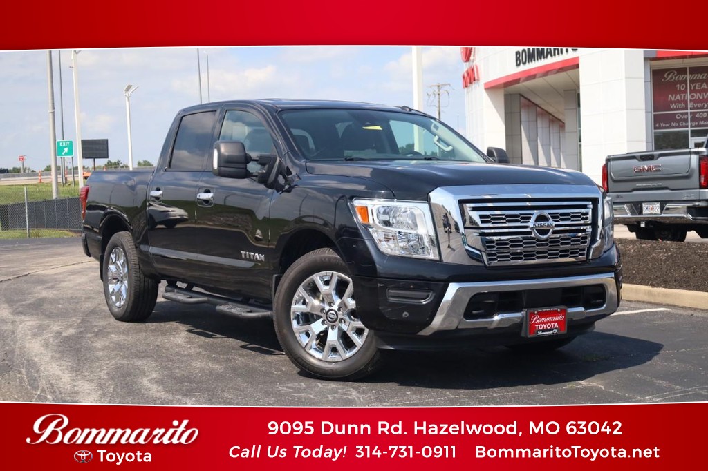 2021 Nissan Titan SV Crew Cab 4WD   