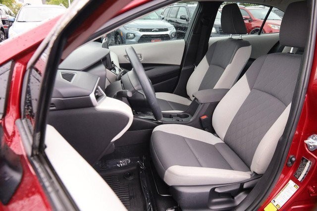 Toyota Corolla Vehicle Full-screen Gallery Image 8