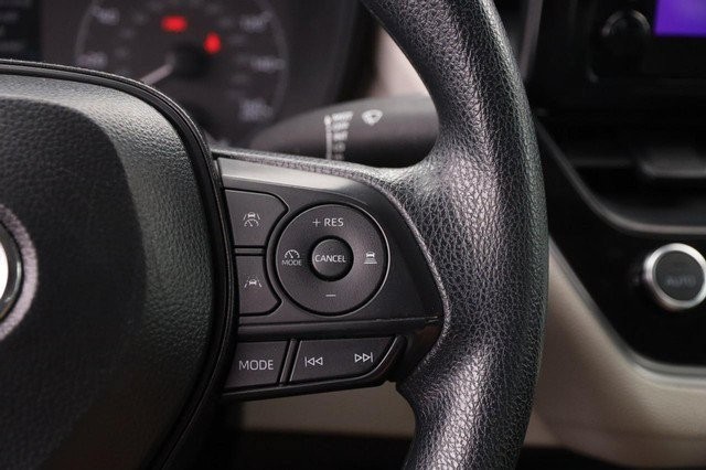 Toyota Corolla Vehicle Full-screen Gallery Image 12