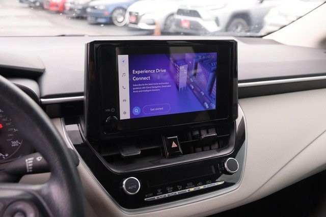 Toyota Corolla Vehicle Full-screen Gallery Image 15