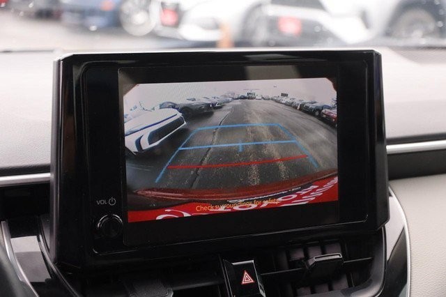 Toyota Corolla Vehicle Full-screen Gallery Image 17