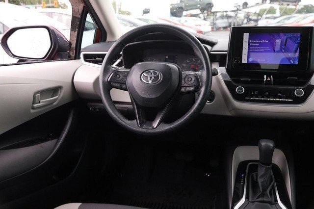 Toyota Corolla Vehicle Full-screen Gallery Image 21