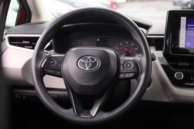 Toyota Corolla Vehicle Full-screen Gallery Image 22