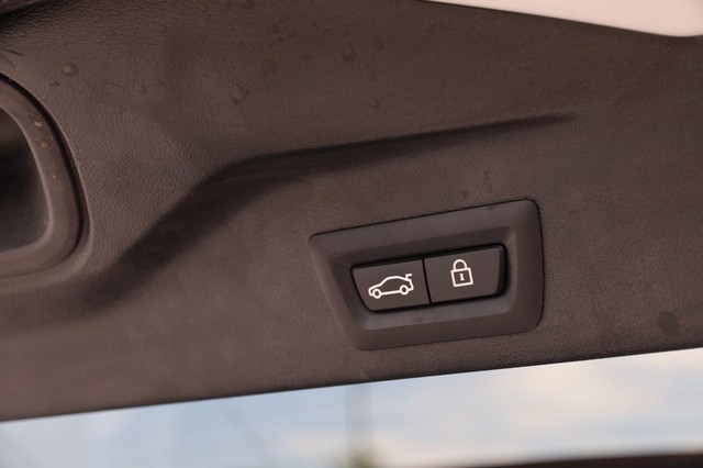 BMW X5 Vehicle Image 08