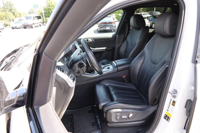 BMW X5 Vehicle Image 10