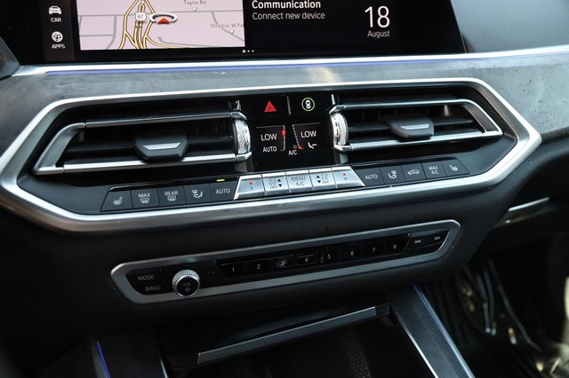 BMW X5 Vehicle Image 21