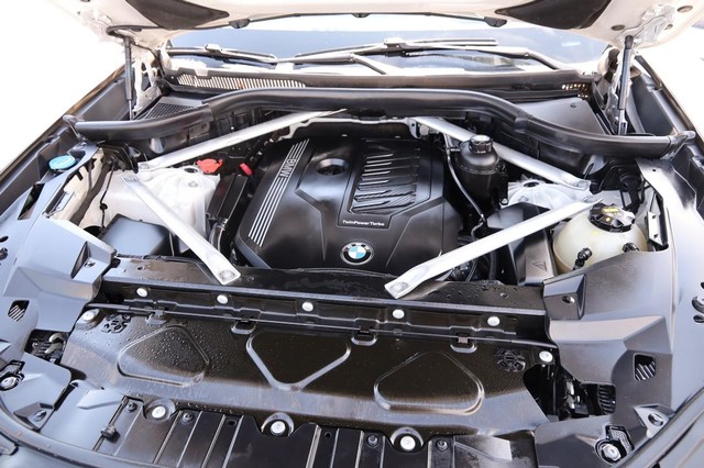 BMW X5 Vehicle Image 32