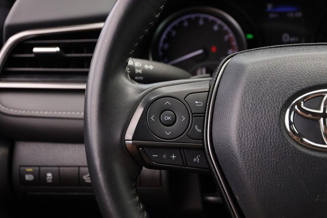 Toyota Camry Vehicle Image 13